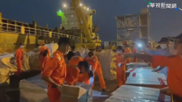 海巡攔截外籍貨輪 查獲百萬包私菸