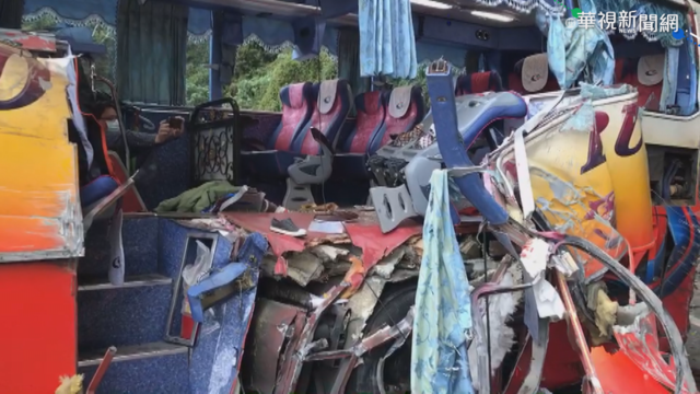 台9線遊覽車撞山壁 6死39人輕重傷