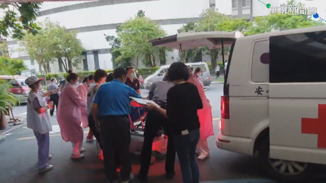 里民出遊遇死亡車禍 里長下跪痛哭