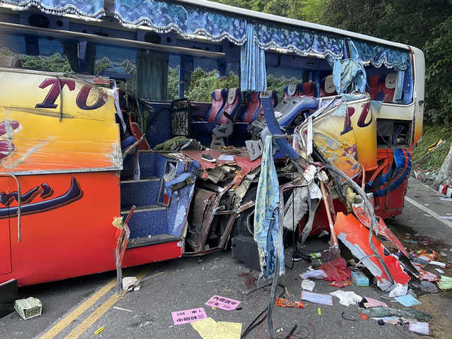 新北市新店區復興里舉辦自強活動，16日下午回程時遊 覽車在台9線蘇花公路115公里處意外撞上山壁（中央社）