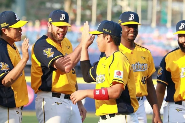 睽違22年！「龍象大戰」台中洲際棒球場今開打