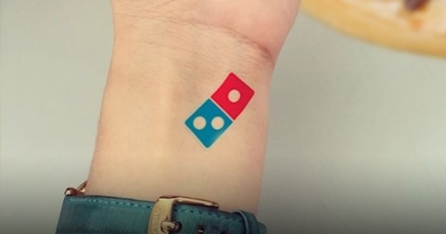 鮭魚之亂起源？俄達美樂曾掀刺青潮 爽吃100年披薩