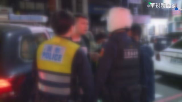 酒客嗆警攻擊媒體 優勢警力迅速制伏