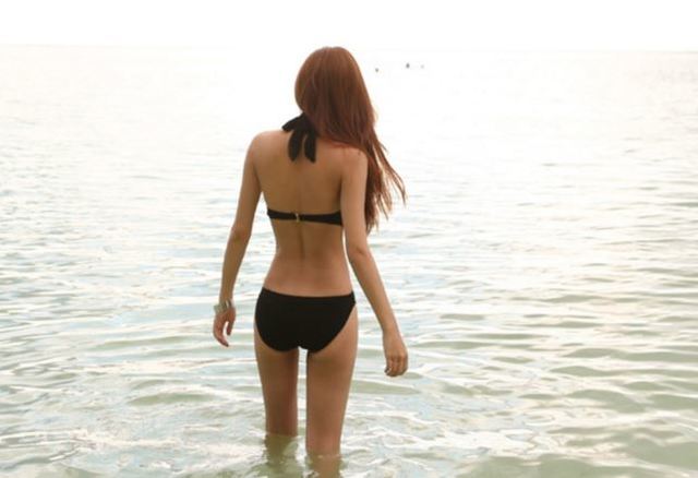 女子比基尼鬆脫竟慘遭打死 男友怒：露給別人看