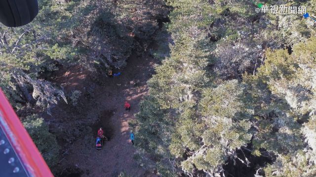 民眾登山跌落山谷 空勤出動吊掛救援