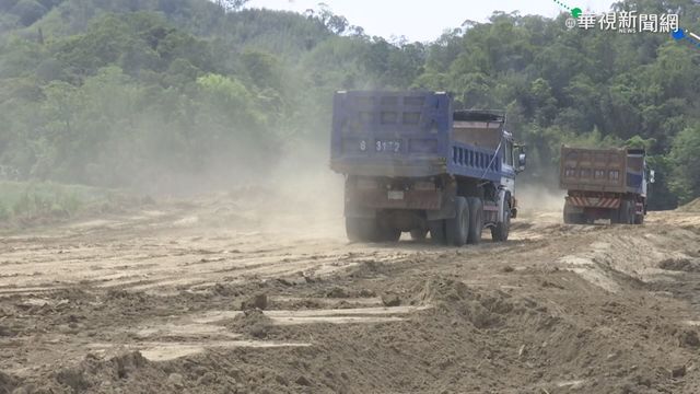 明德水庫乾涸 軍方首度加入清淤