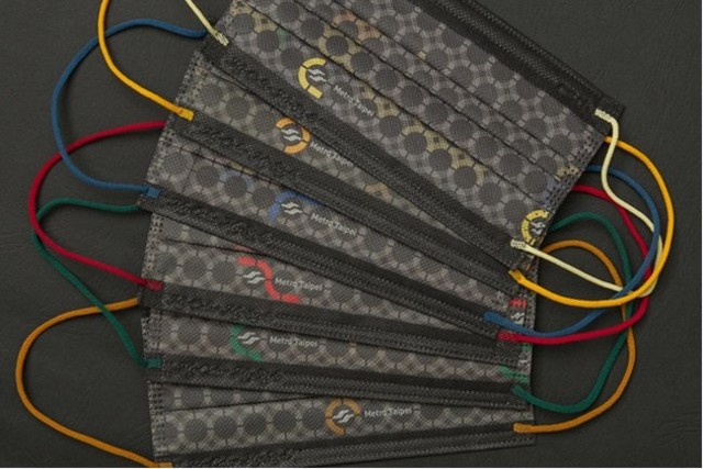 搭捷運花交通費領3片免費口罩 他怨：像自己花錢買