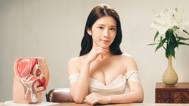 辦性騷展遭嗆「讓人想吐」 雞排妹嗆：那拍嘔吐物我看