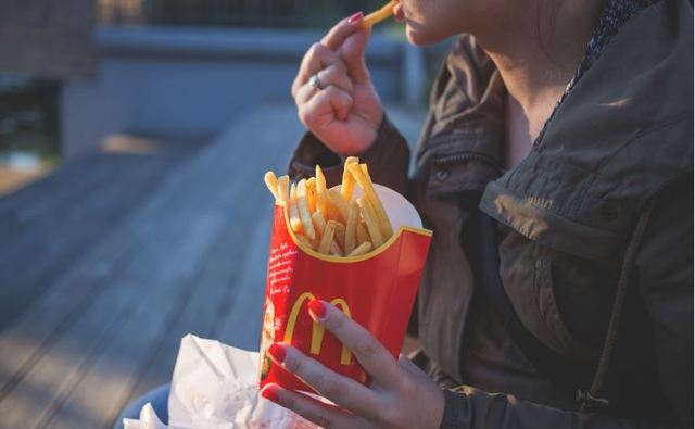 薯條外帶又軟又爛？麥當勞前員工曝維持香脆祕訣