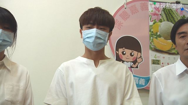 網紅po百萬假捐款 父母陪同鞠躬道歉