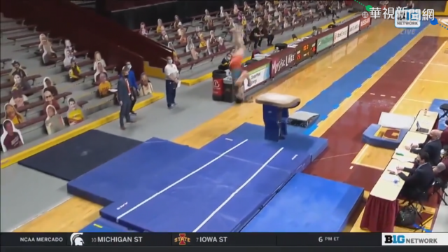 選手展現完美體操 大秀疫苗接種卡