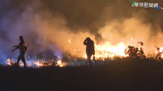 遶境煙火掉落釀災 大甲溪橋雜草火警