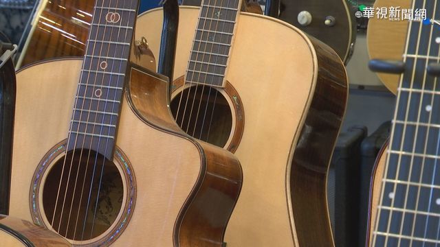 男童屢次摸吉他 暖心老闆:願免費授課