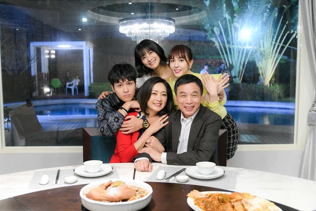 賴雅妍、魏蔓戲裡爭寵 戲外逼問李天柱：「你最愛誰？」