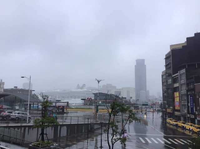 中南部好羨慕！基隆人日倒5桶除濕機水：缺水是啥？