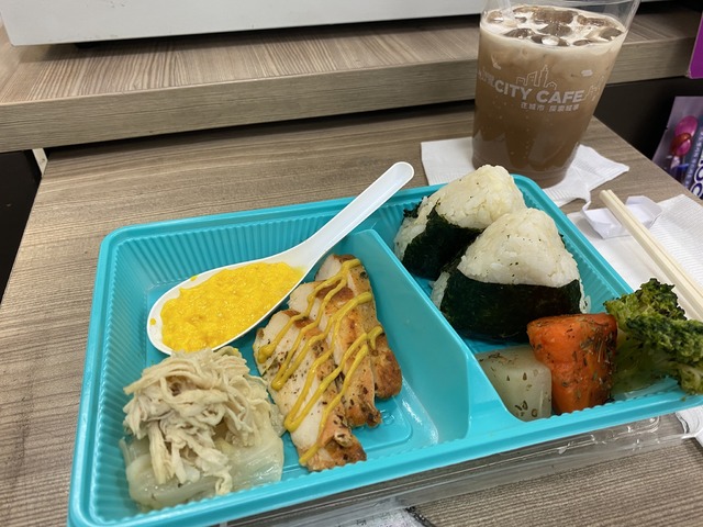 翻攝臉書社團《靠北7-11》