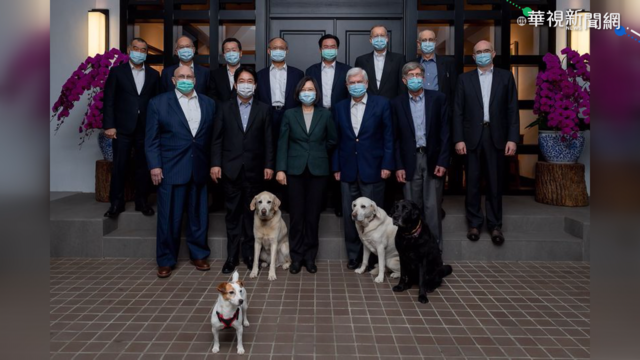 官邸宴請陶德 總統4隻愛犬也入鏡