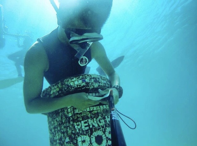 寄出最特別的明信片，約兩星期後將能收到在旅行時留下的最美回憶。