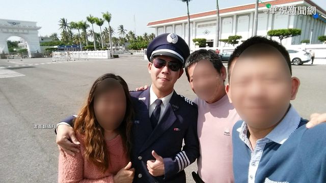 找到了...搜救人員南仁漁港找到飛官潘穎諄遺體