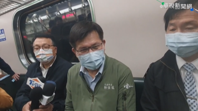 台鐵出軌路段今通車 林佳龍搭首班車