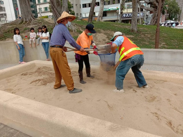 城銷處指出已派員處理，未來也會加強檢查。（翻攝自臉書新竹大小事）