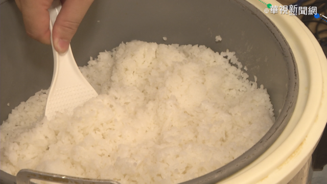 買飯被問「加蛋15元」 婦人氣瘋：年輕人不老實！