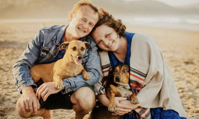 準新郎前往海邊衝浪 失蹤後衝浪板留巨大咬痕