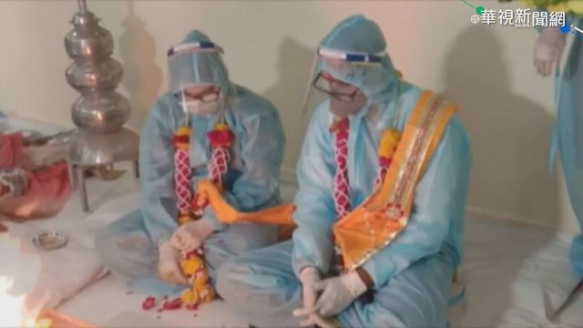 疫情失速難控 名流富豪包機逃離印度