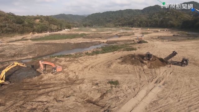淤土方堆河床 民眾憂影響漁港航道