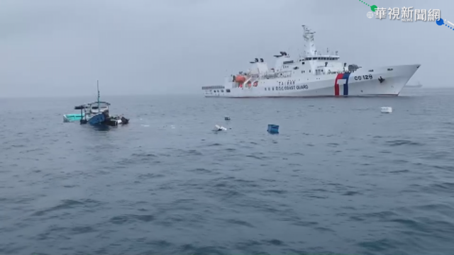 漁船遭撞快沉沒 海巡高雄艦救出船長