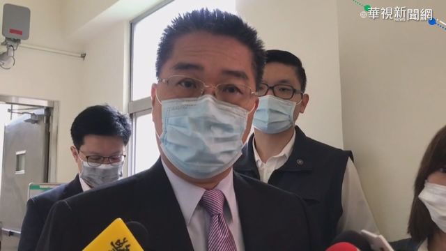 徐國勇與趙介佑合照 內政部解釋：不會拒與民眾拍照