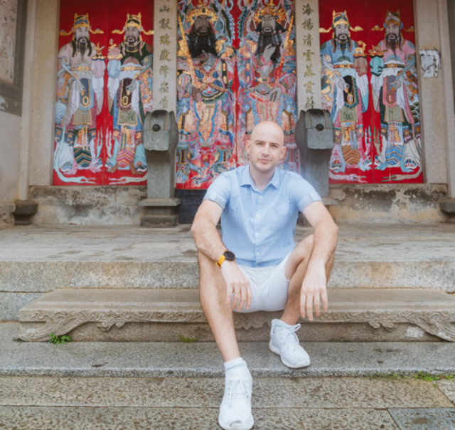 外國人常在網路被霸凌 吳鳳挺瑞莎：更緊抓住每一個機會