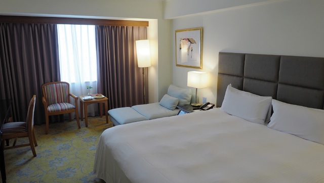 高鐵假期「第二人半價」專案享第二人半價，高鐵TGo會員更再享點數折抵翻五倍(高雄福華大飯店)。