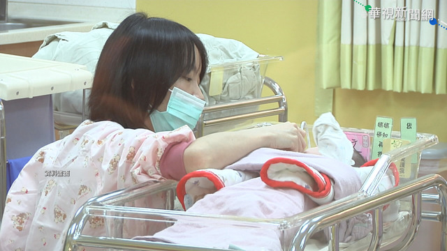 育嬰留停可領8成薪 產檢假增至7天