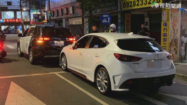 酒駕等紅燈睡著 見警關切嚇壞衝撞