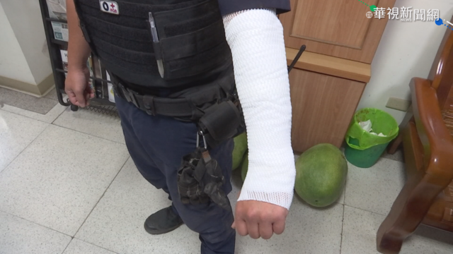 通緝犯載女拒檢逃 警遭撞空鳴3槍