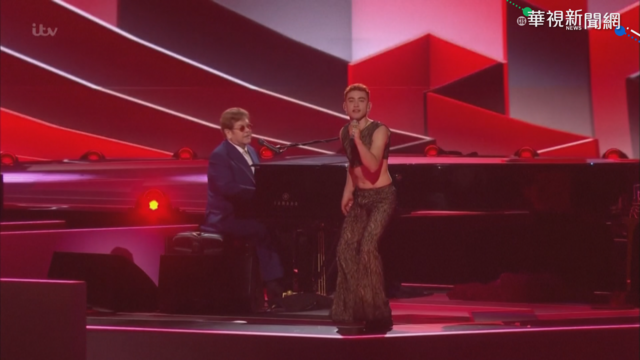 疫情緩 全英音樂獎4千人齊聚｢免口罩｣