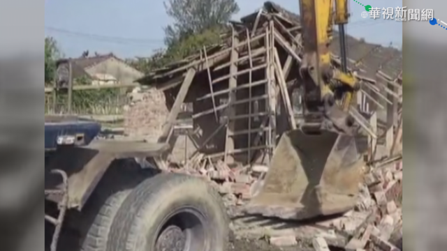 疫情升溫義工團暫緩蓋房 女童哭了