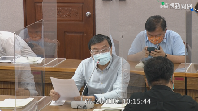 "家庭防疫補貼" 國小以下學童每人1萬