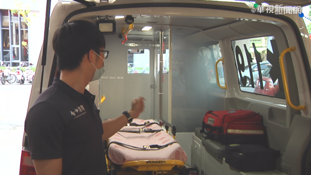 台中救護車加裝隔板 分艙分流更安全