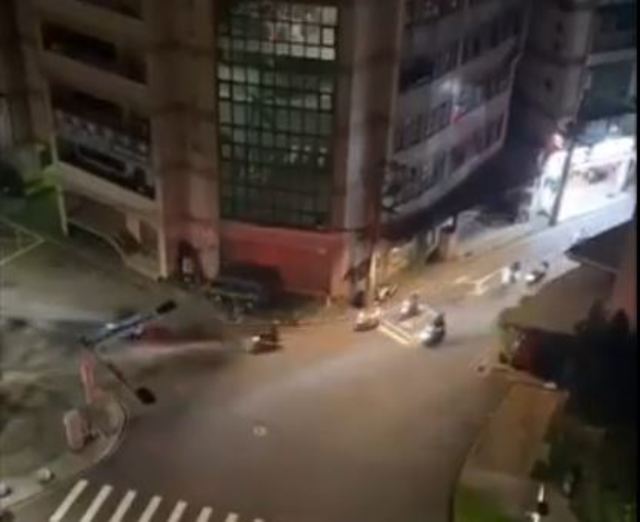 新北屁孩半夜騎車按喇叭放炮 無視防疫規範又擾民！