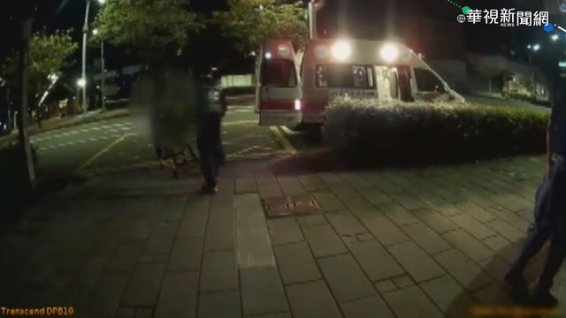 男戴口罩跑步昏倒派出所! 警CPR救命