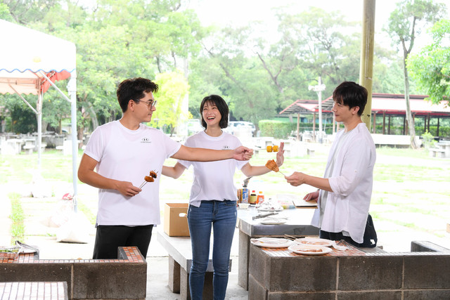 王傳一、謝佳見愛上同一人 「君子之爭」卻成「幼稚互鬥」