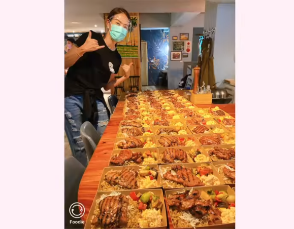 藝人賈永婕手做100個便當為醫護打氣（翻攝臉書賈永婕的跑跳人生）