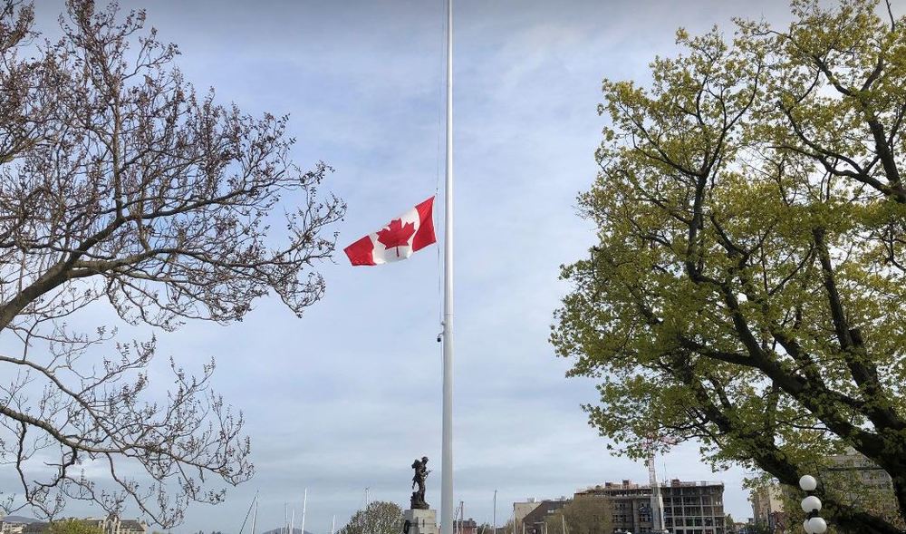 寄宿學校挖出215具原民兒童遺骸 加拿大籲教宗正式道歉