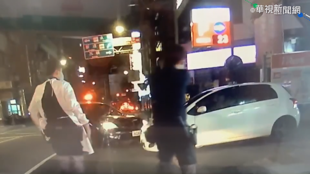 居家隔離者開車亂竄 警全副武裝逮人