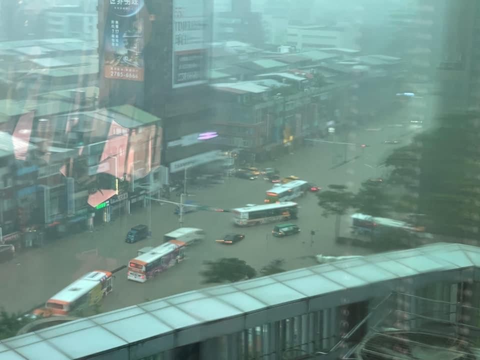  (翻攝自信義區三兩事臉書社團)