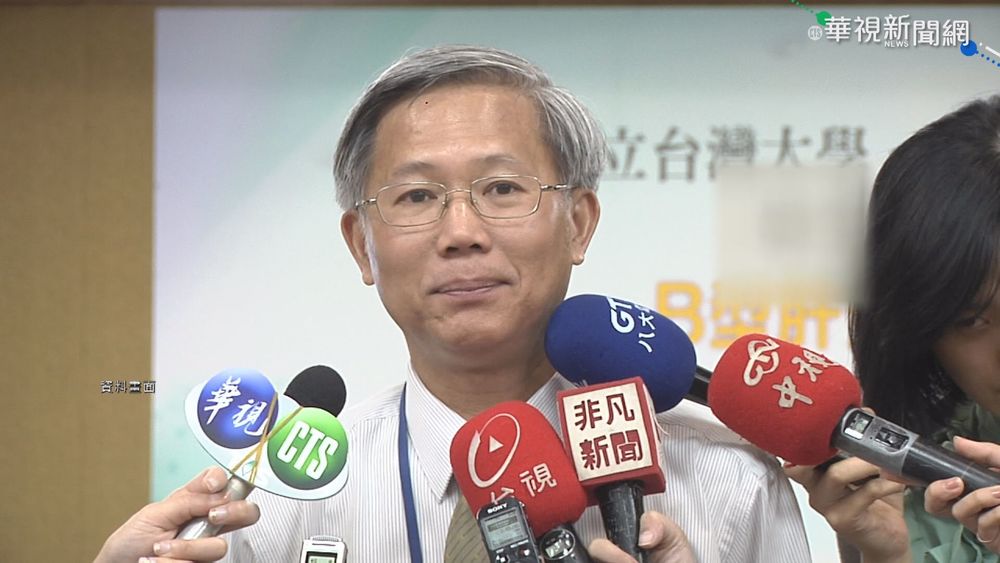 陳培哲質疑國產疫苗 辭疫苗審查委員