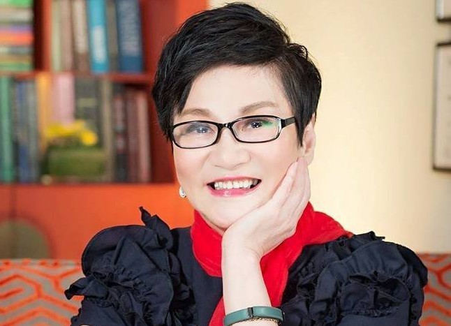 張小燕曾發文「別刁難給疫苗」 今改口：陪你等疫苗