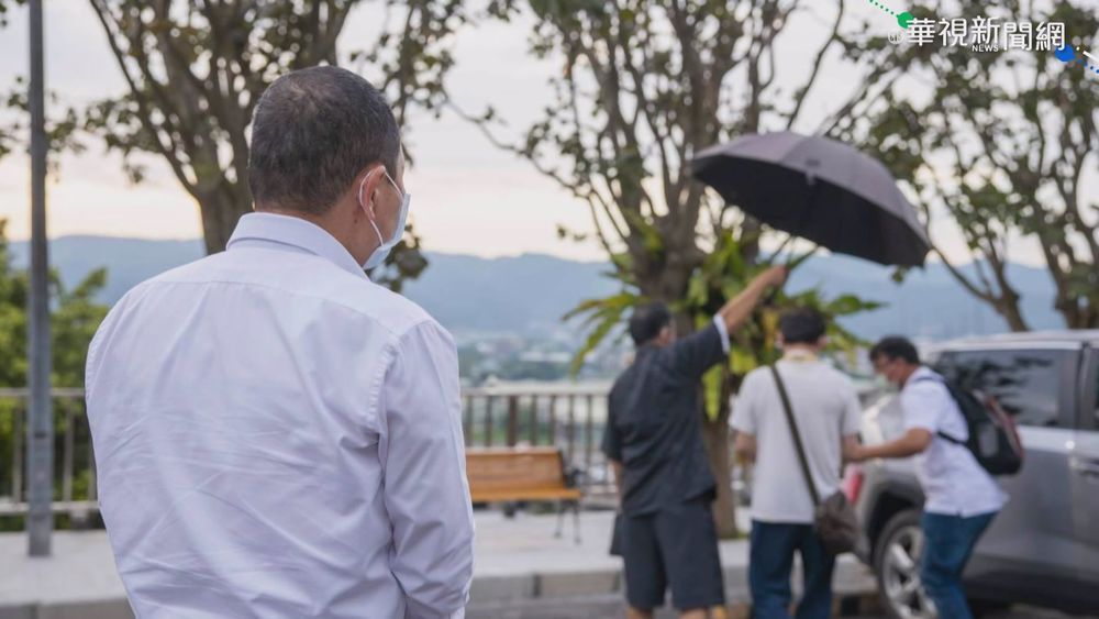 新北市民染疫亡 侯友宜送行含淚自責